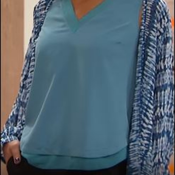 Wendy Williams V-Neck Tank Chiffon Trim - Picture 2 of 3